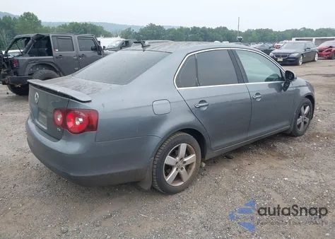 2008 Volkswagen Jetta Se/Sel z USA, uszkodzony, nr VIN 3VWRZ81K68M004085